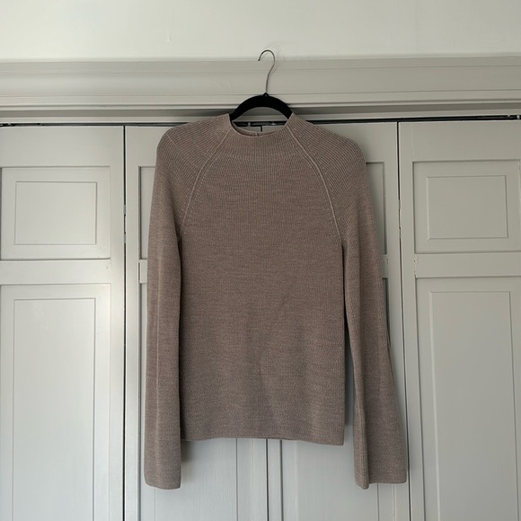 Banana Republic Sweaters - Mock neck banana republic sweater